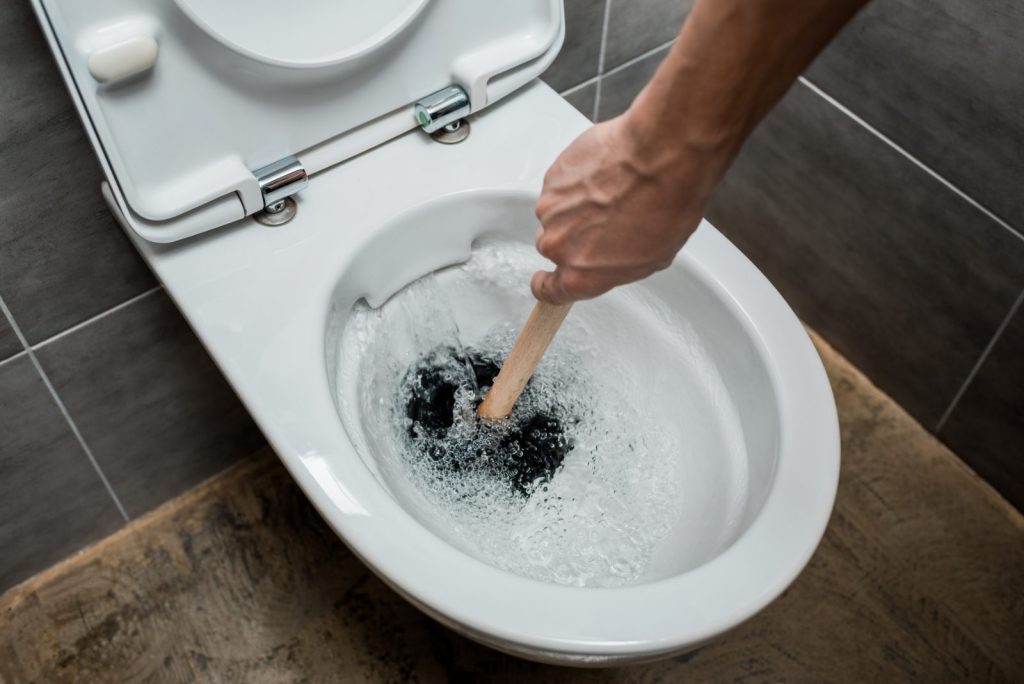 Desfundare WC